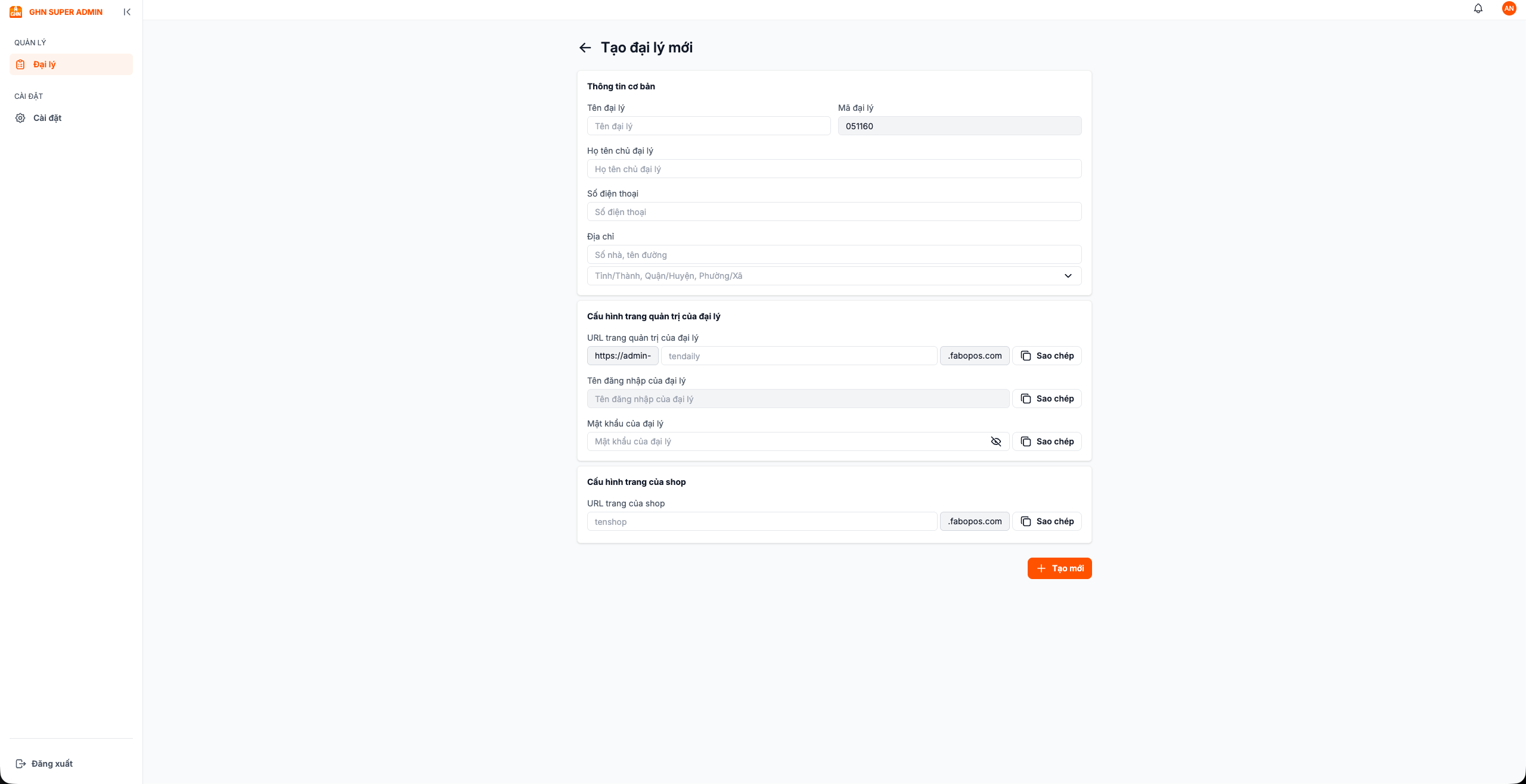 Form "Tạo đại lý mới" — thông tin cơ bản, cấu hình domain + tài khoản trang quản trị đại lý, domain trang shop, nút "Tạo mới".